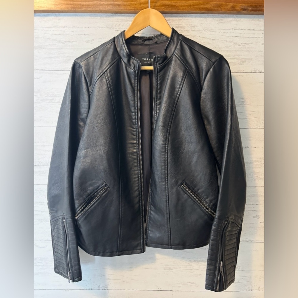 Torrid Black Faux Leather Moto Jacket Size 0 (L 10/12) Ribbed